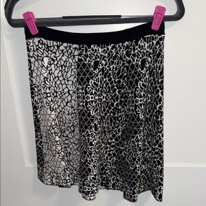 Banana Republic Black and White Circle Skirt - extra small